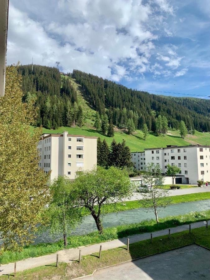 Holiday Apartment Bolgen - Close To Everything! Bolgen, Jakobshorn, Bus Stop, Train Station, Supermarket, Ski School, Ski Rentals, Restaurants And More! Νταβός Εξωτερικό φωτογραφία